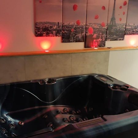 Chambre Privee Cosy A Proximite De Roissy, Parc Asterix Fosses Luaran gambar